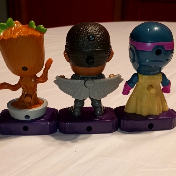 Marvel Avengers MacDonald toys lot of 3 - Picture 2 of 5